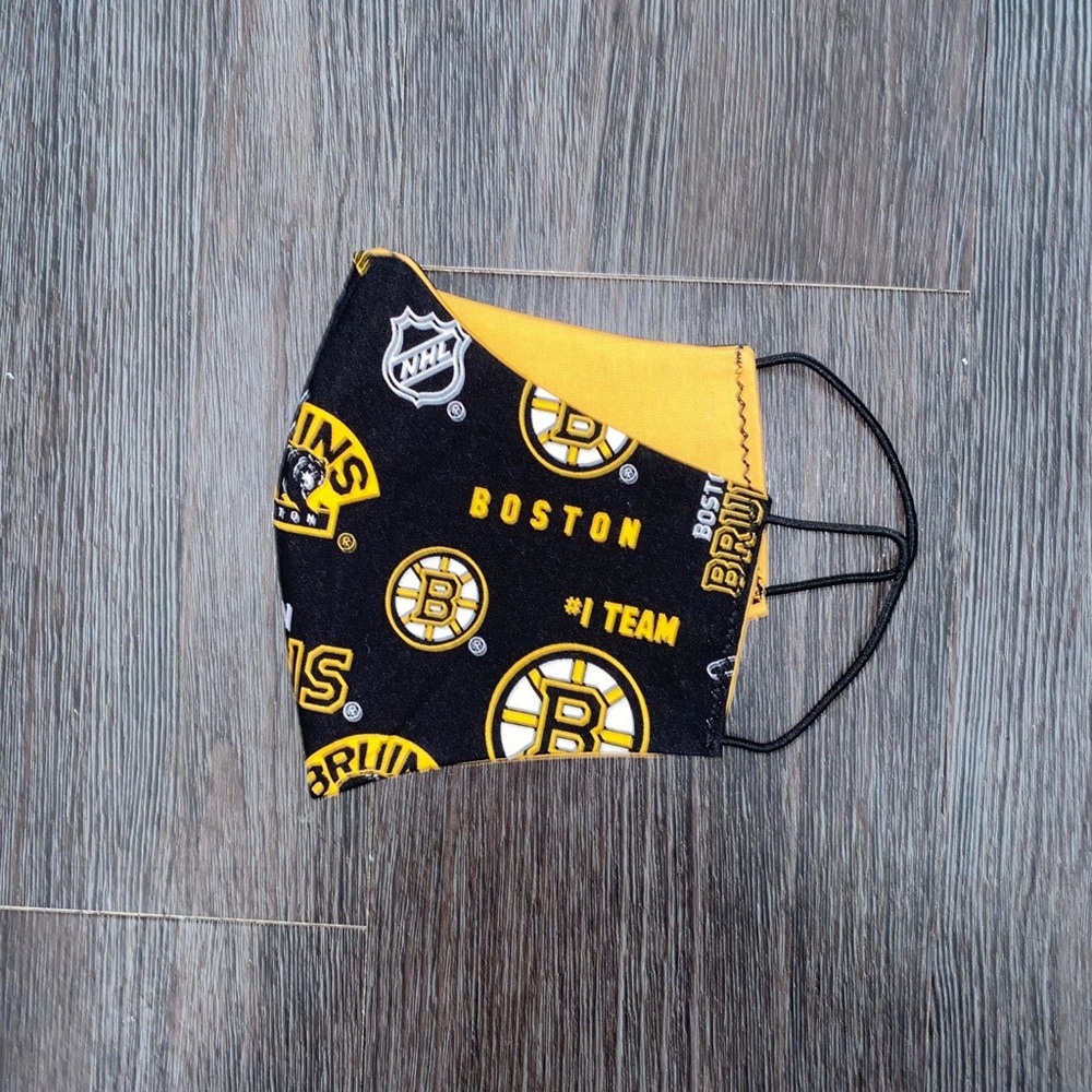 Bruins men’s face mask